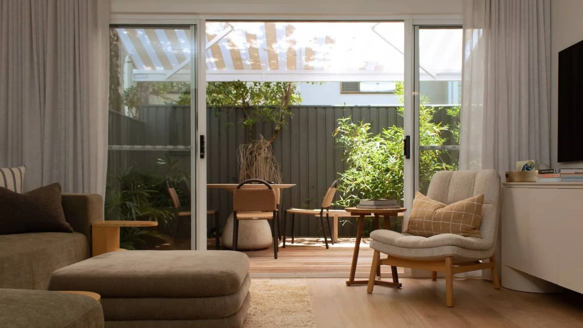 best airbnb noosa riverside retreat