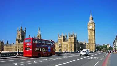 Dual Irish- or British-Australian citizen? You may need to get a new passport to enter the UK