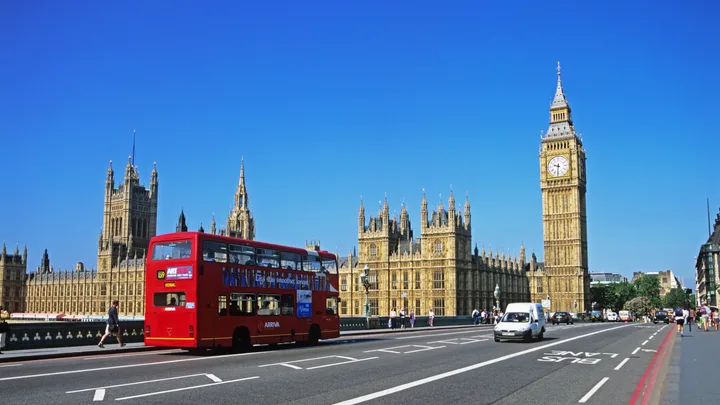 Dual Irish- or British-Australian citizen? You may need to get a new passport to enter the UK