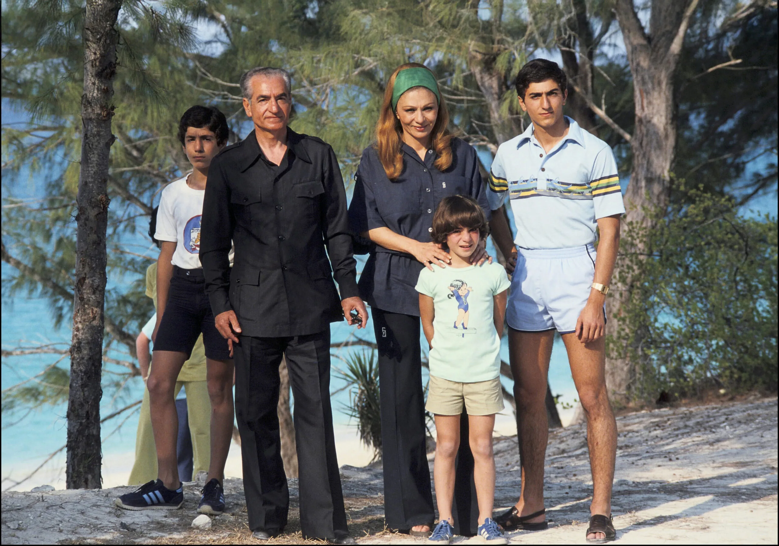BAHAMAS - CIRCA 1979:  Shah of Iran with Empress Farah Pahlavi and their children on exile in Bahamas in 1979.  (Photo by Chip HIRES/Gamma-Rapho via Getty Images)