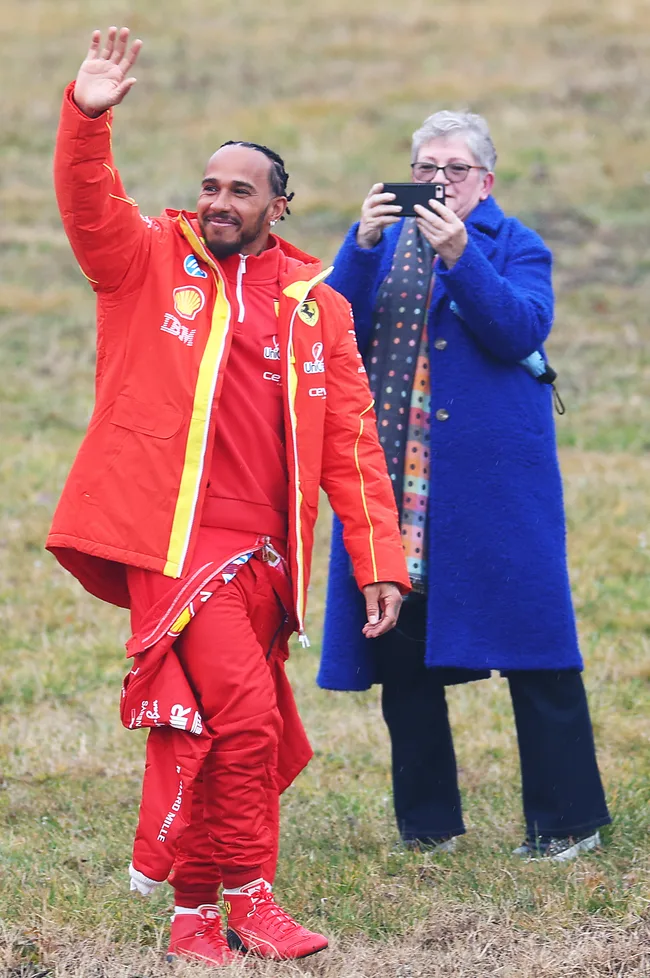 The sweetest moments with F1 star Lewis Hamilton and his mum - The  Australian Women's Weekly
