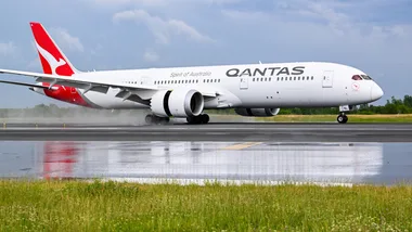 Qantas ramps up Europe flights to avoid Middle East conflict