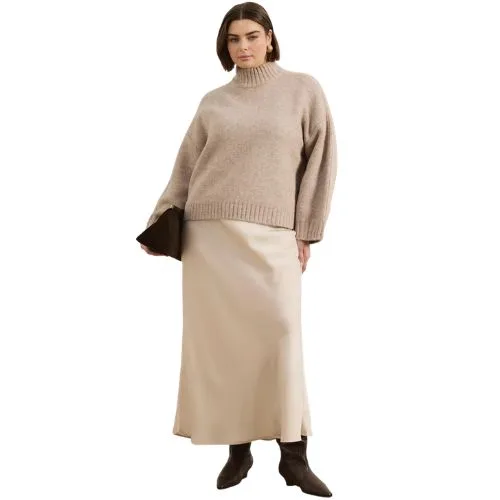Atmos&Here Curvy Nya Slip Maxi Skirt - oyster colour - plus size capsule wardrobe