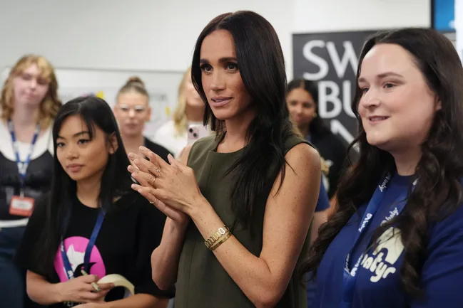 The best photos from Prince Harry and Meghan's Australia visit - The  Australian Women's Weekly