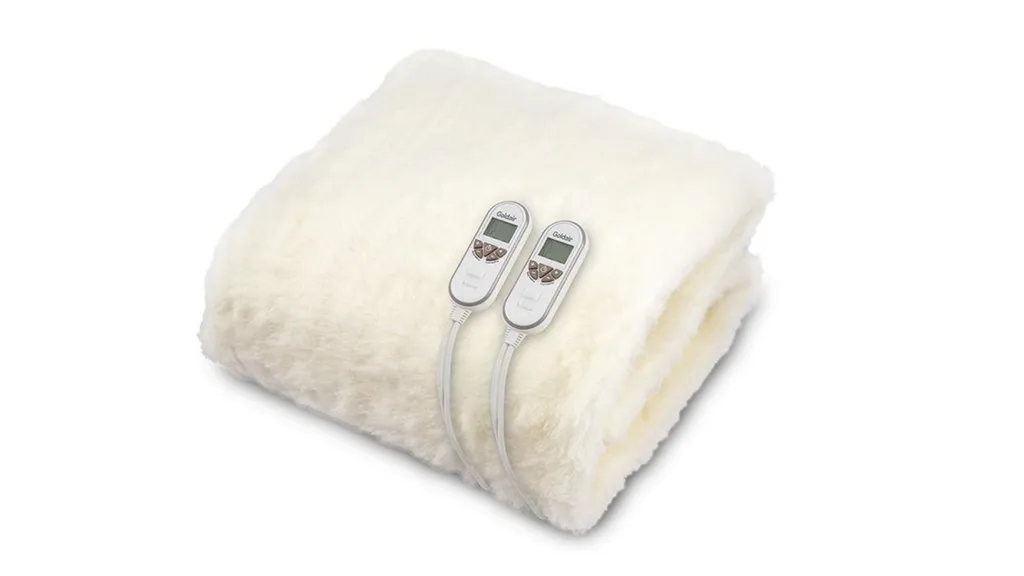 Goldair Platinum For Queen Size Bed Wool Topper in white