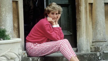 Prince Harry visits Princess Diana’s childhood home with children