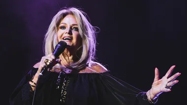 ‘Total Eclipse of the Heart’ singer Bonnie Tyler is rushed to hospital