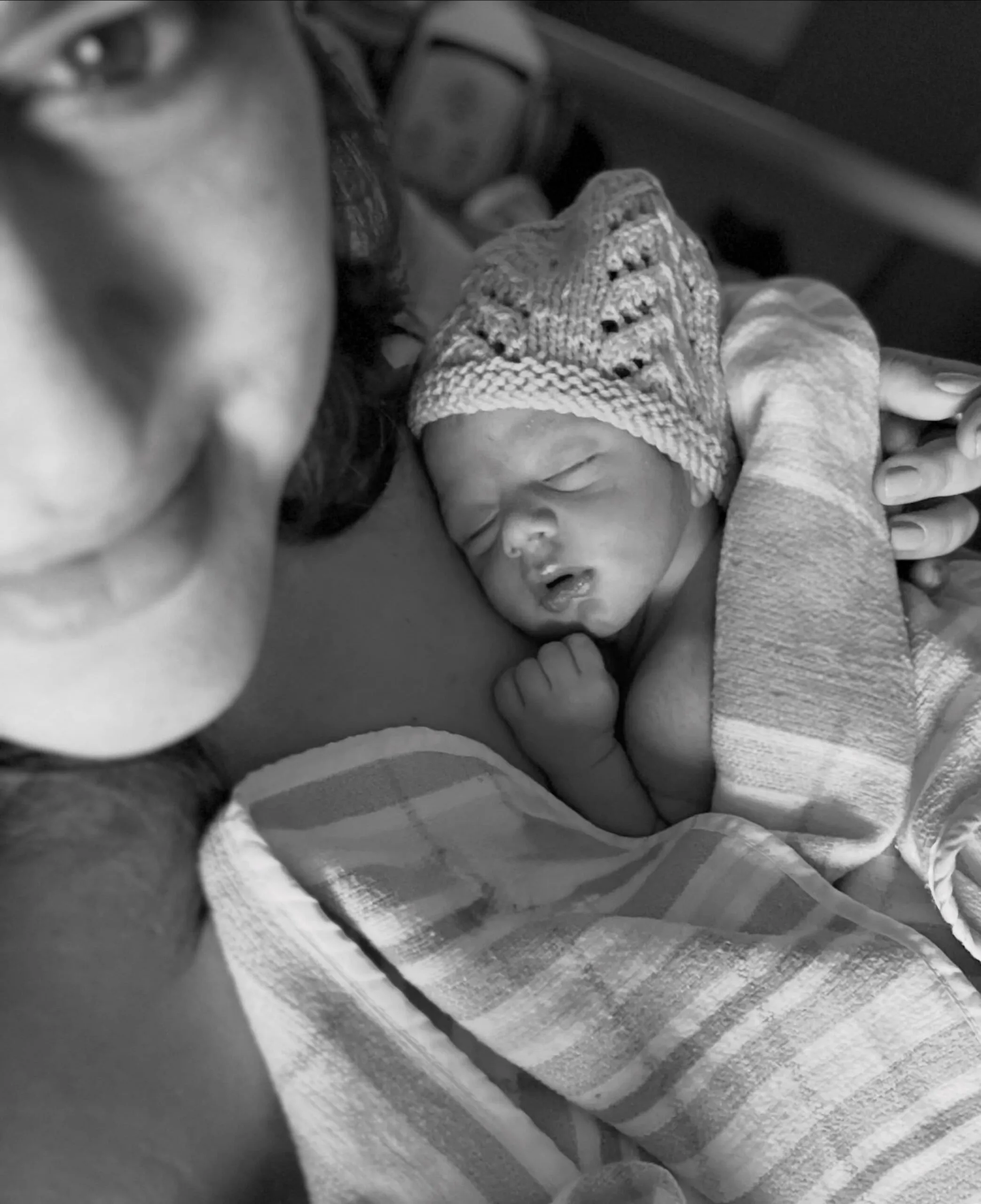 Sarah Abo with newborn son Sonny. Source INstagram
