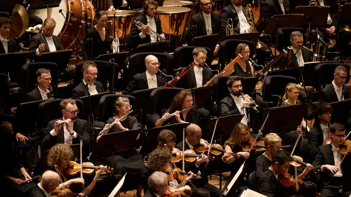 40 years later, Melbourne Symphony Orchestra celebrates the Music of Sir Elton John 