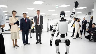 Princess Anne appears delighted by robots in South Korea