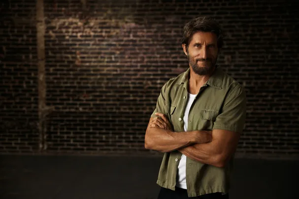 Jonathan LaPaglia is back to host a new show