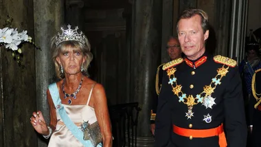 Sapphires connected to the Swedish royal family put to auction without the King’s knowledge