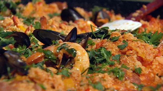 Mexican chicken & bean casserole with garlic tortillas