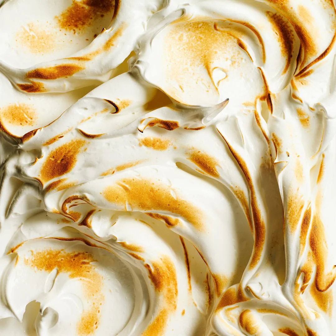 Passionfruit meringue cake