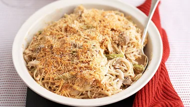 Baked chicken and mushroom pasta