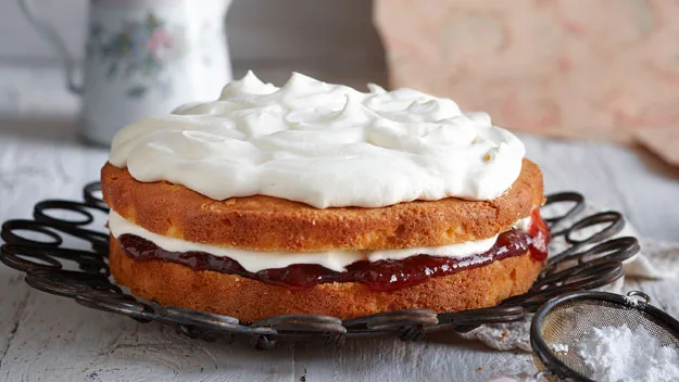 Jan's never-fail custard cake