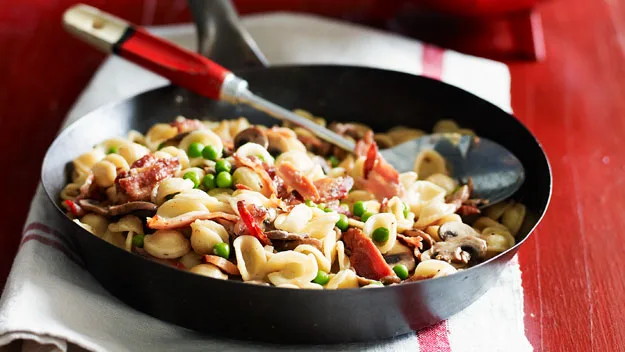 Orecchiette with mushrooms, peas and pancetta