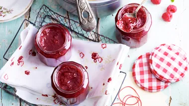 Peach, raspberry and champagne jam