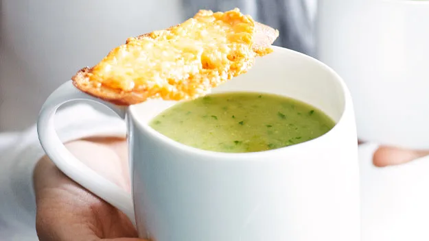 Pea and lettuce soup