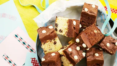 Spotty cakes