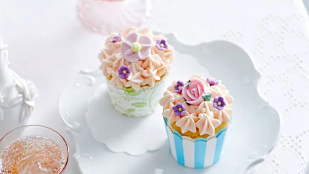 Megan Gale's couture cupcakes
