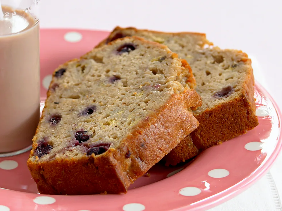 banana and blueberry bread