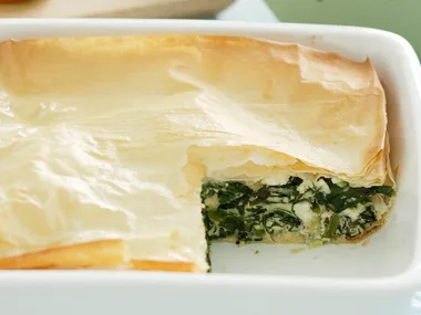 Spinach and cheese pie (spanokopita)