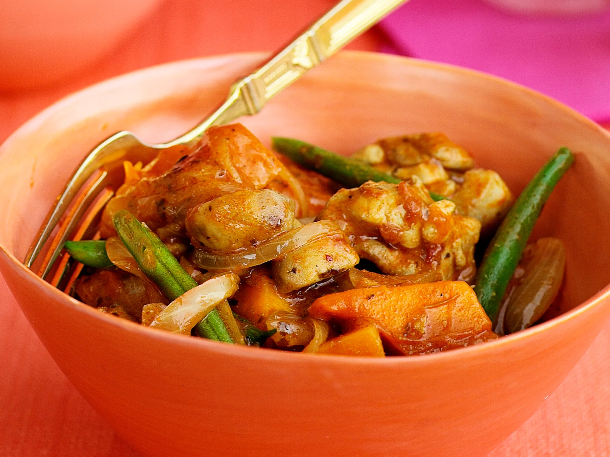 Butter chicken with vegetables