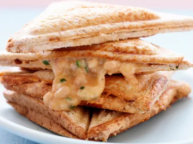 Baked bean and egg jaffle