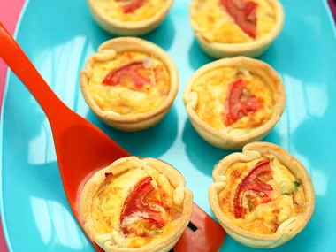 Mini egg and bacon tarts