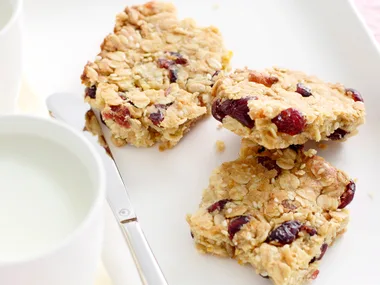Muesli slice
