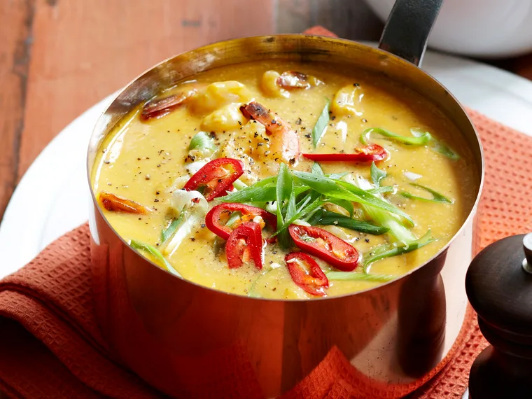 Thai prawn and pumpkin soup