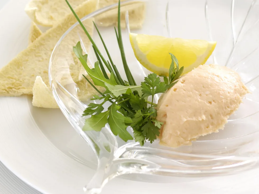 Smoked salmon mousse with melba toast