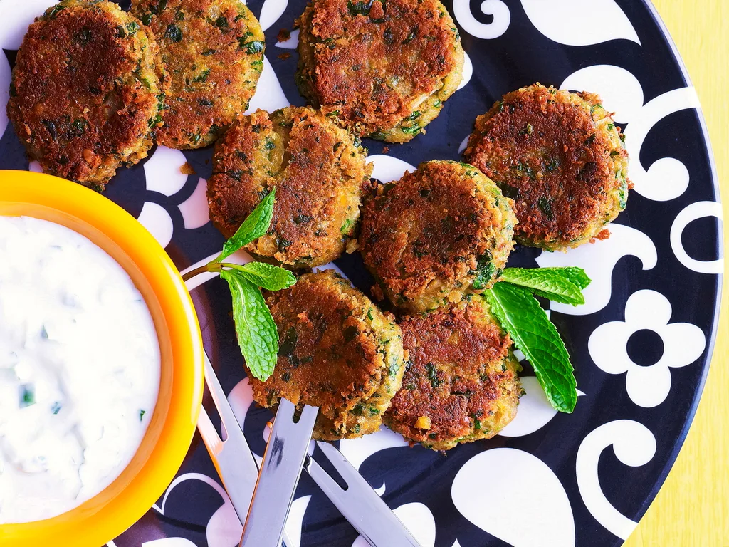 Mini felafel with cucumber yogurt