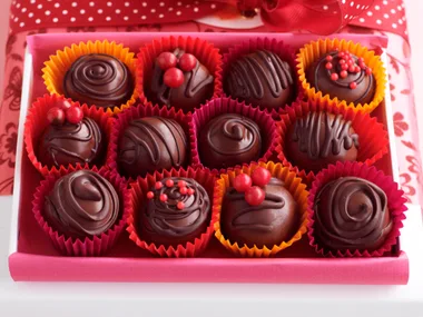 CARAMEL NUT CHOCOLATES