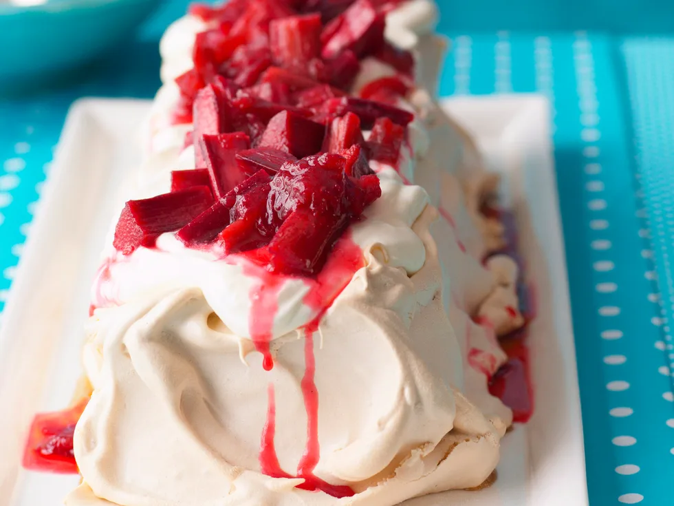 CARAMEL PAVLOVA WITH RHUBARB