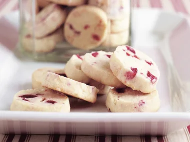 Cherry almond shortbread