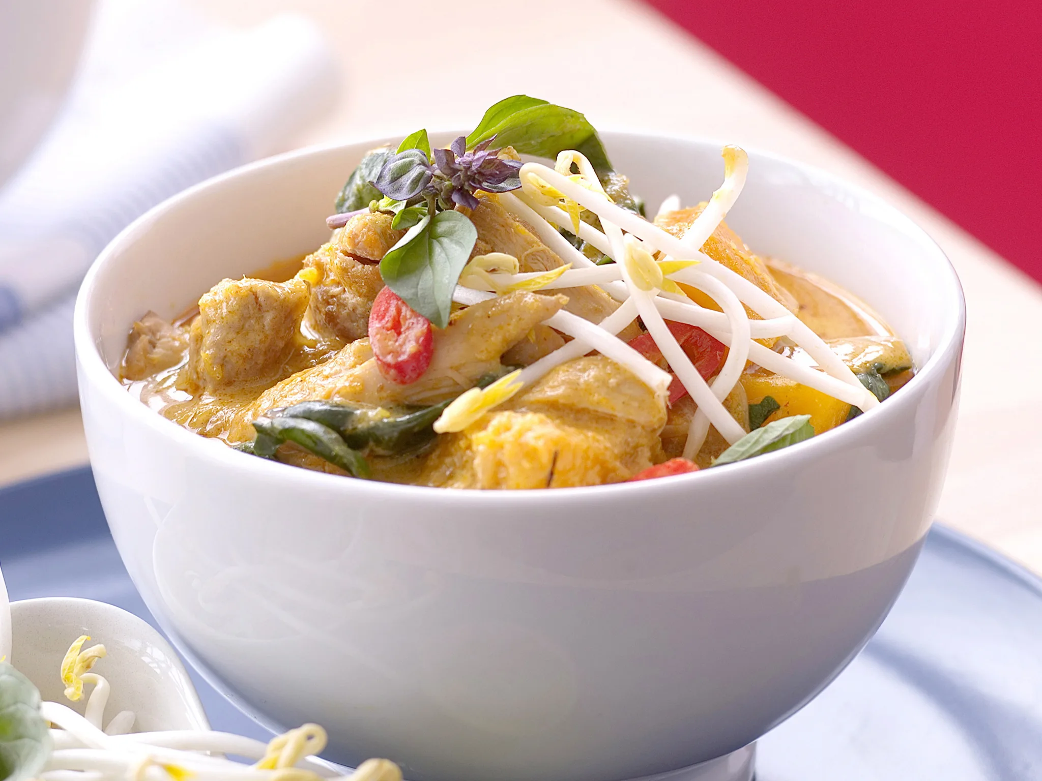 FAST RED CHICKEN CURRY