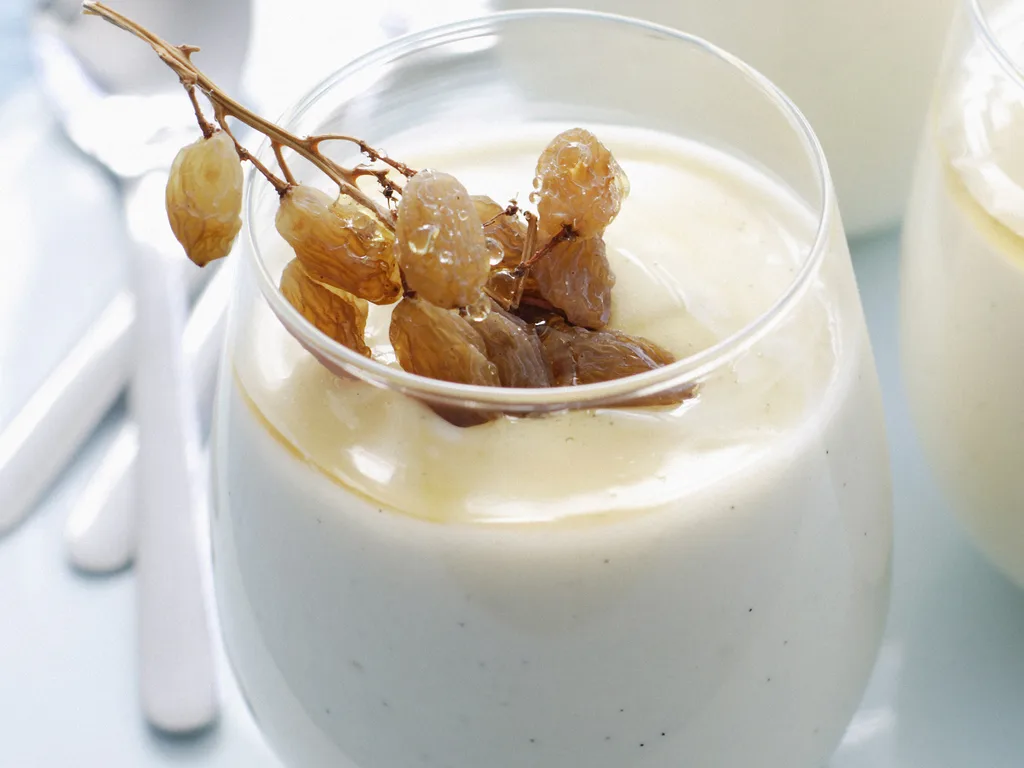 HONEY AND YOGURT MOUSSE