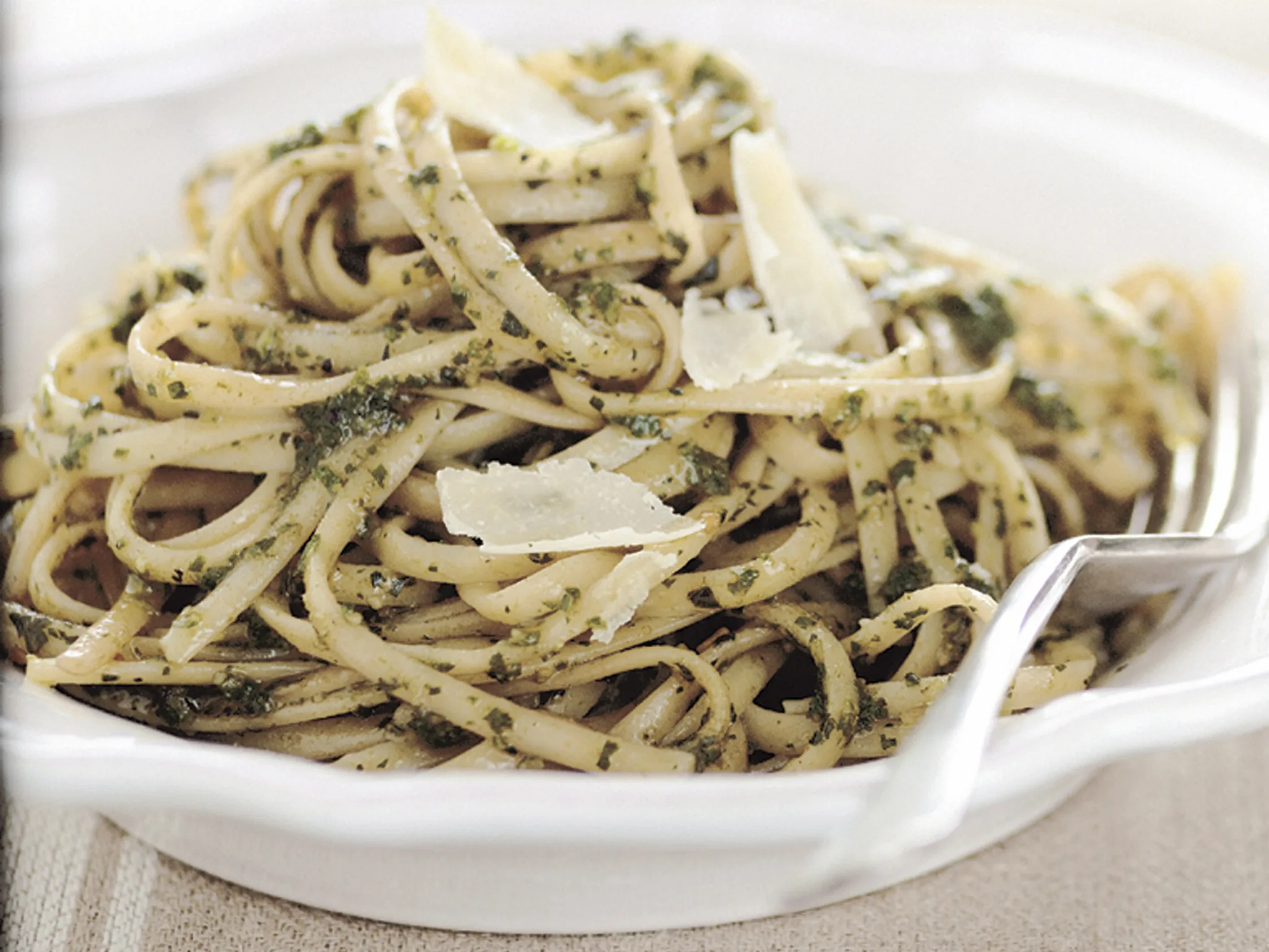 LINGUINE PESTO
