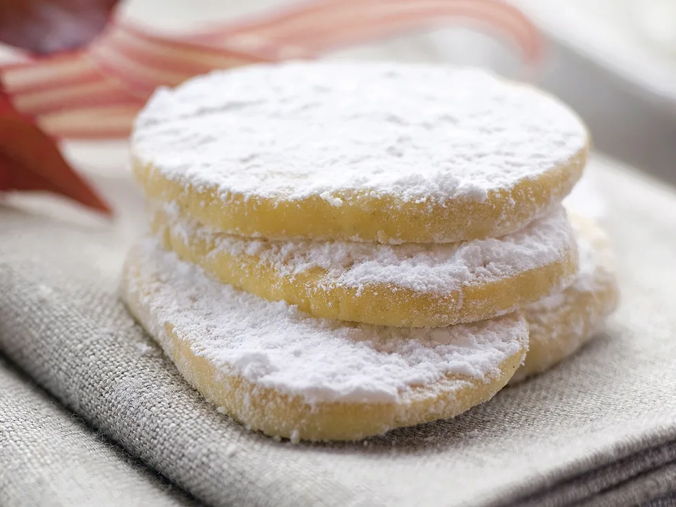 MELT-IN-MOUTH VANILLA BISCUITS