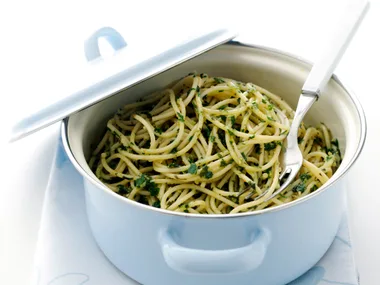 Spaghettini with Parsley Basil Pesto