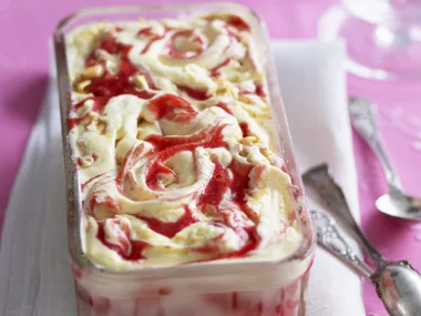 strawberries and cream ice-cream