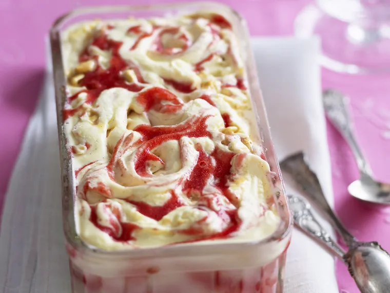 strawberries and cream ice-cream