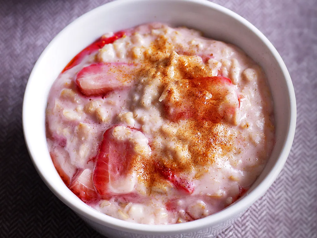 Strawberry porridge