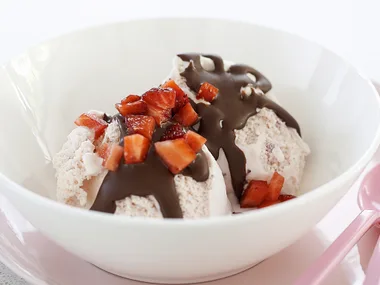 Strawberry Sundaes