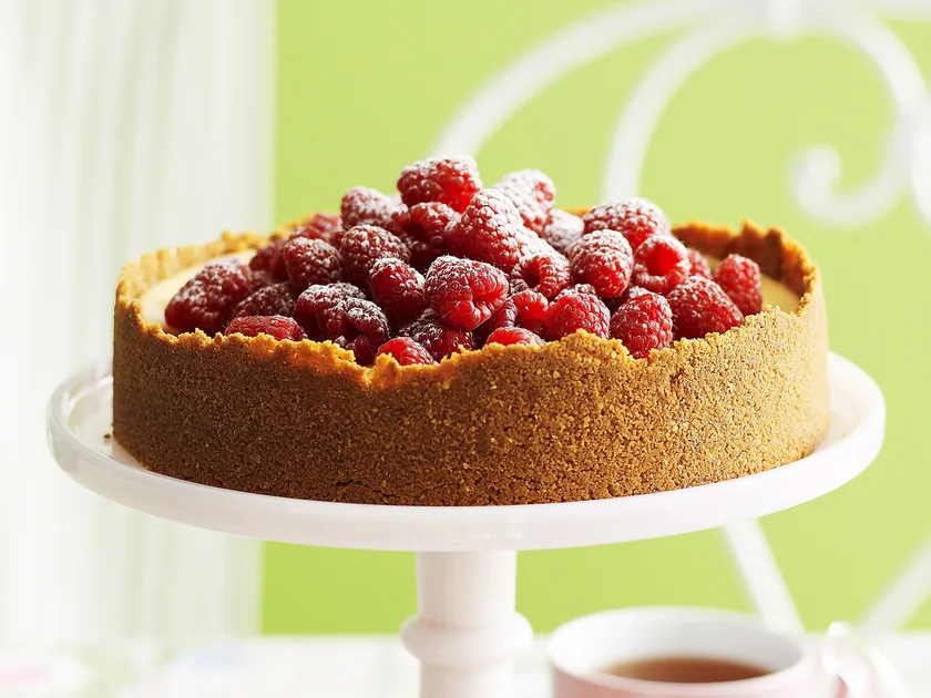 White chocolate raspberry cheesecake | Women's Weekly Food