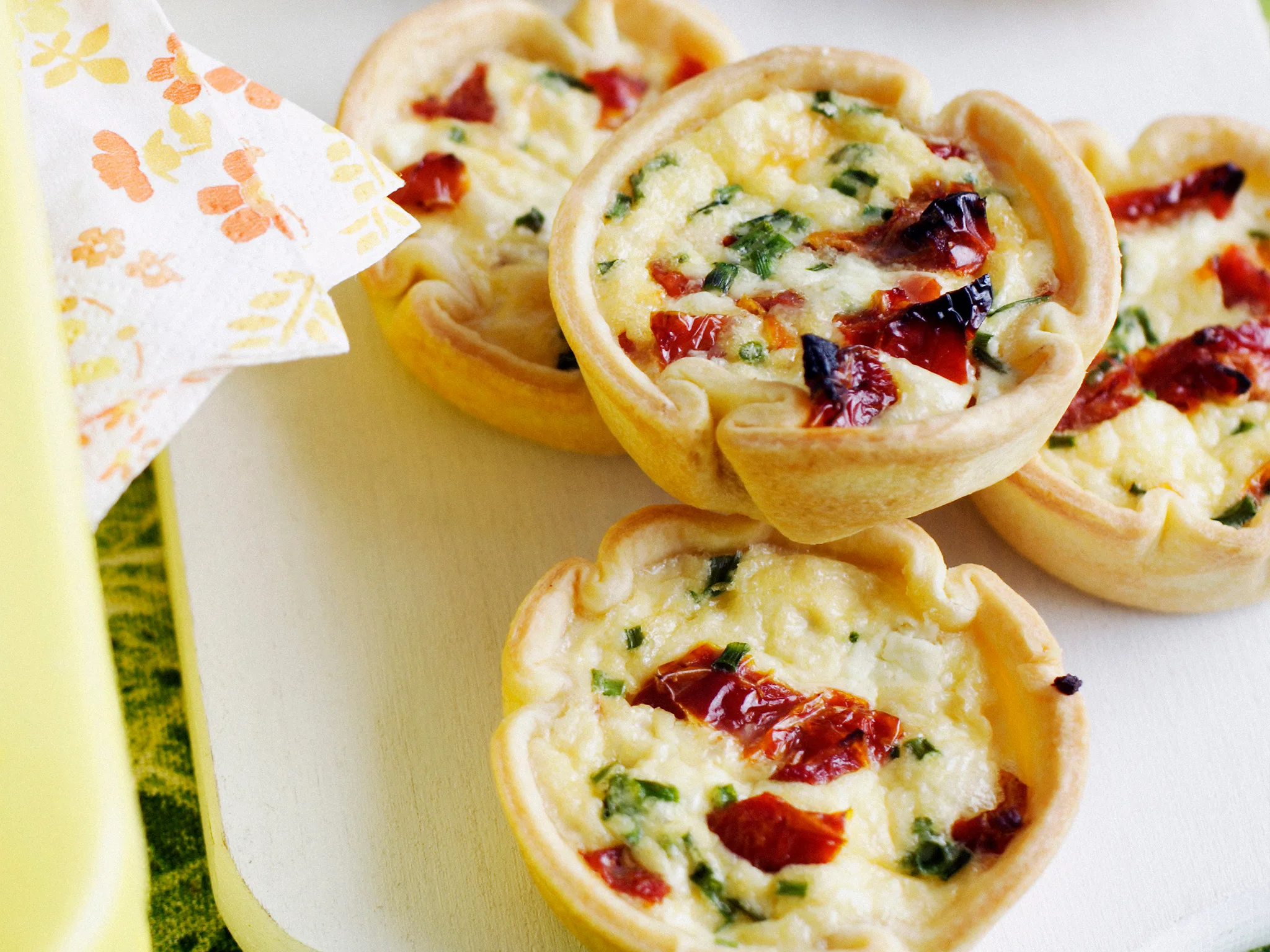 Goat's cheese and sundried tomato tarts