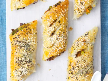 Vegetarian sausage rolls