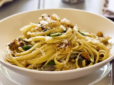 Linguine with white anchovies and sicilian olives